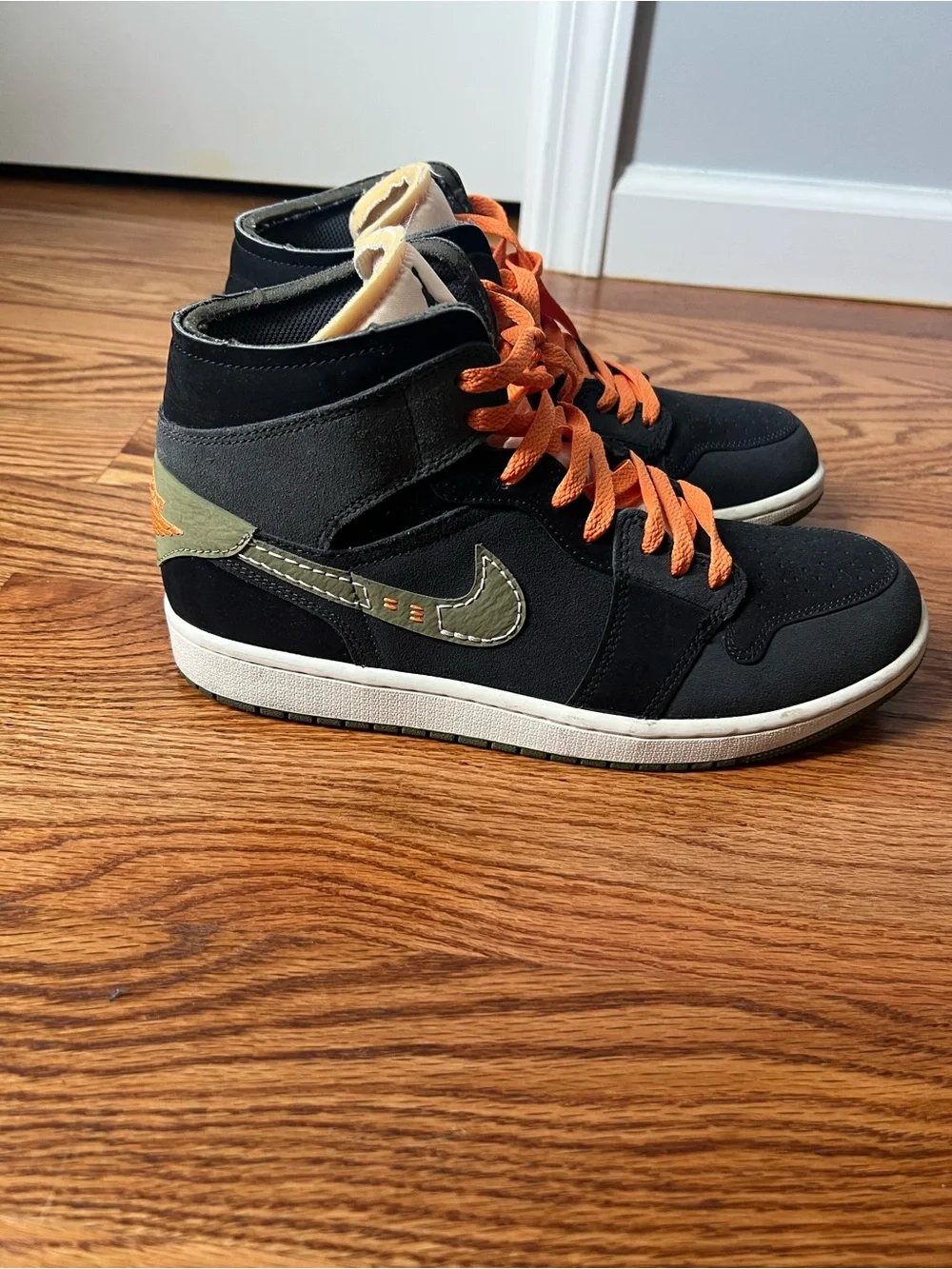 Jordan Black Sneakers with Orange Laces